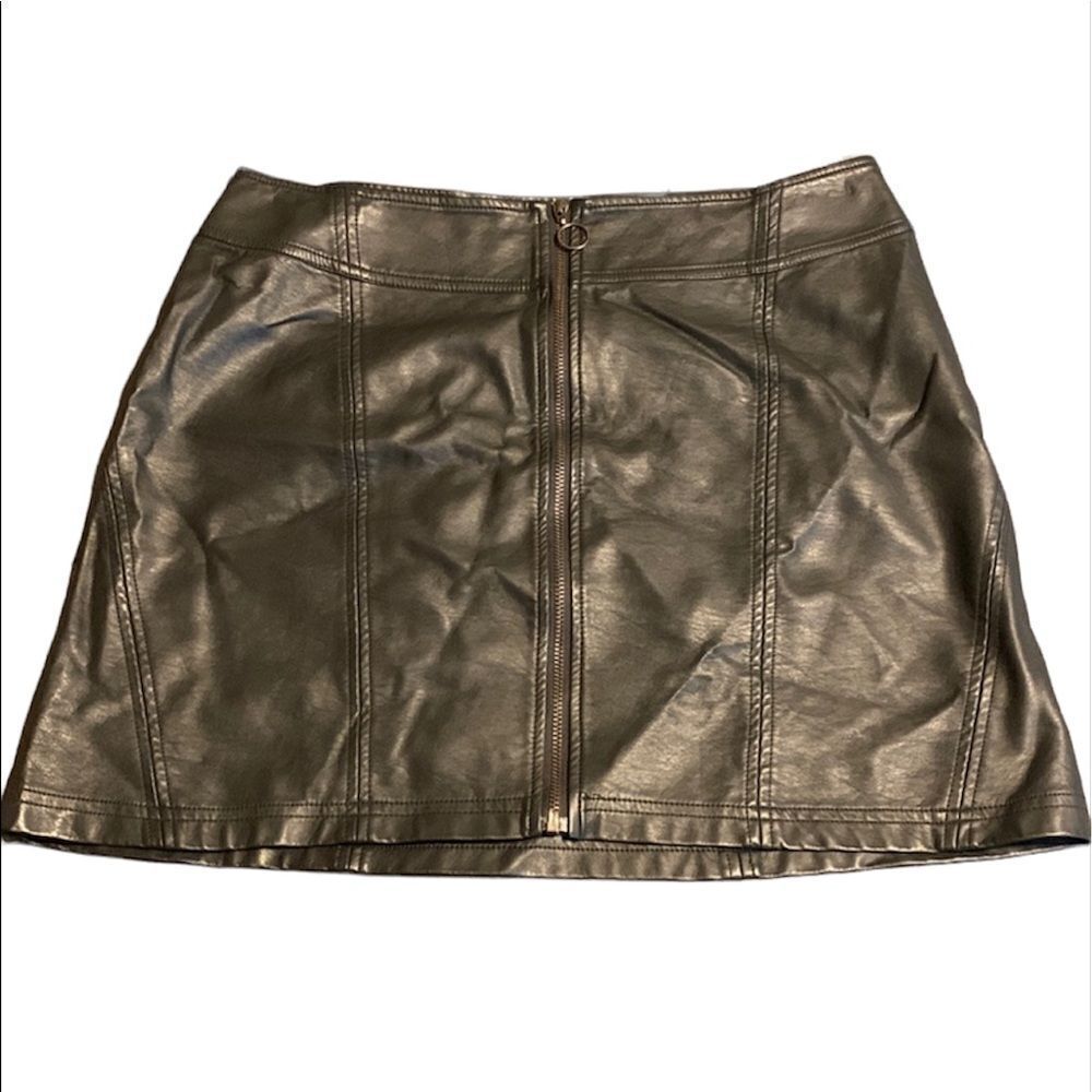 Hot topic faux leather skirt